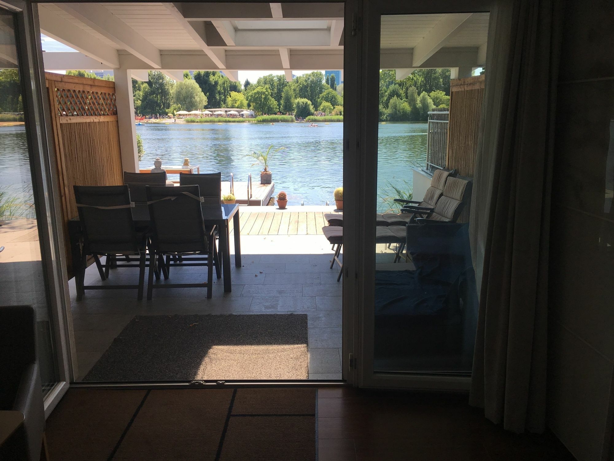 Ajo Vienna Beach - Contactless Check-In *