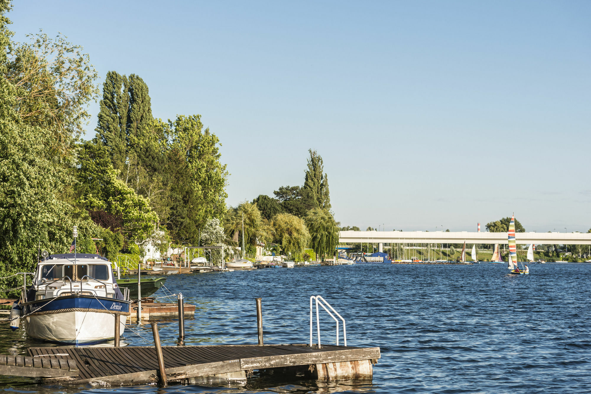 Ajo Vienna Beach - Contactless Check-In